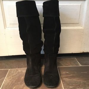 Size 8 Suede Gianni Bini slouchy black boot